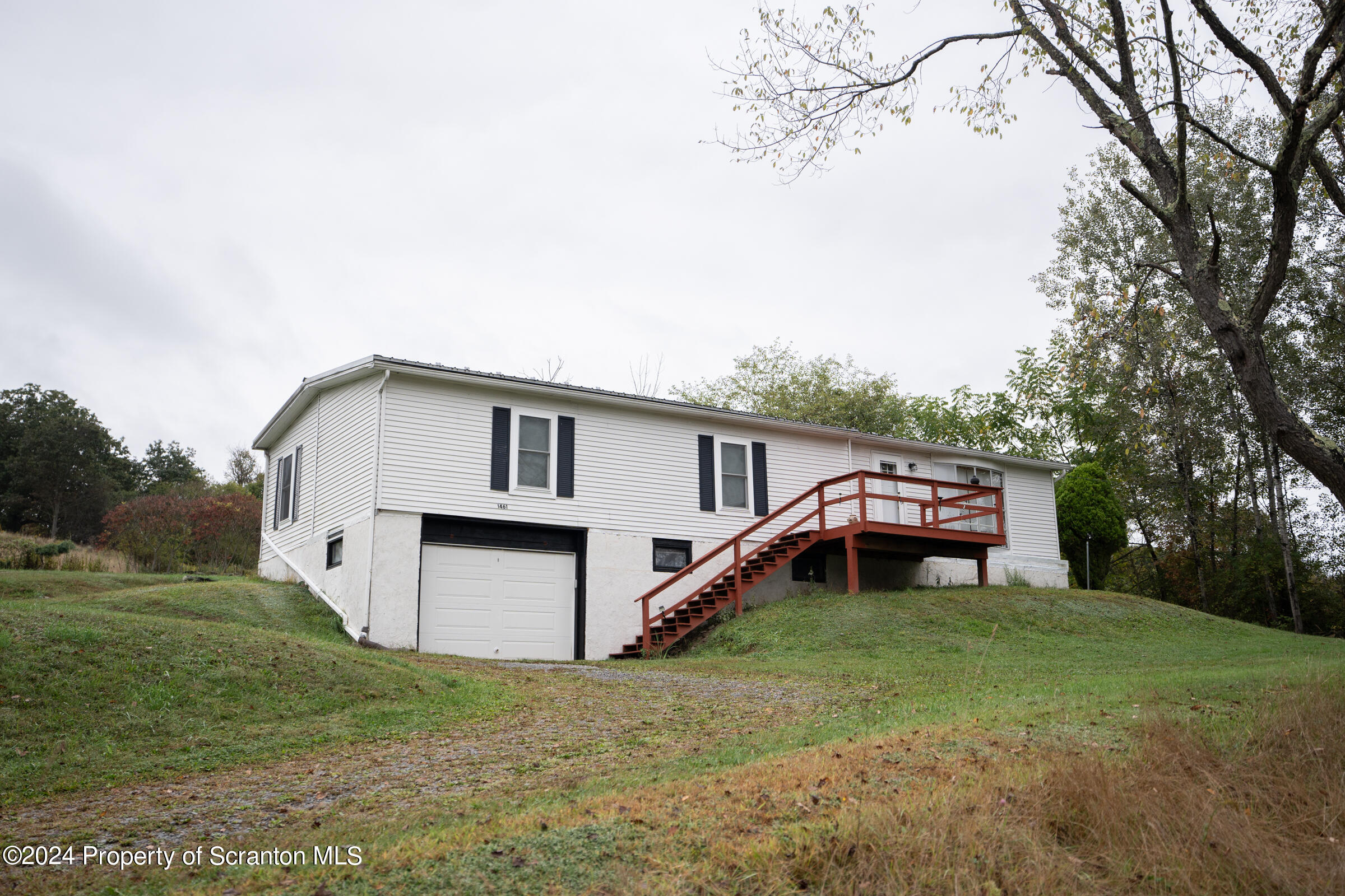 1461 Plattsburg Road Dallas, PA 18612 - Photo 3 of 45 Gallery Image 3