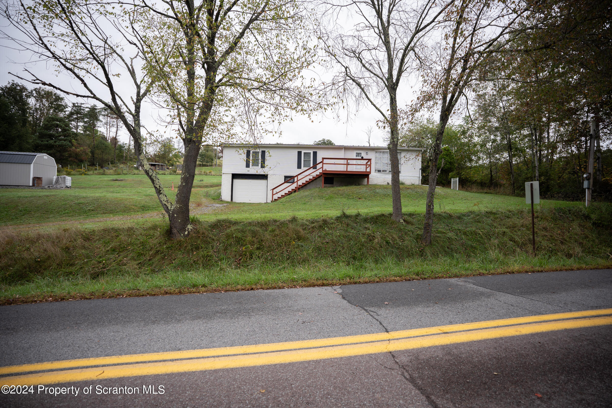 1461 Plattsburg Road Dallas, PA 18612 - Photo 4 of 45 Gallery Image 4