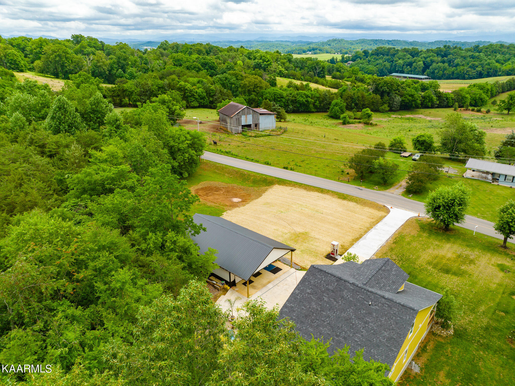 3228 Bent Road Kodak, TN 37764 - Photo 44 of 45 3228 Bent Road-36