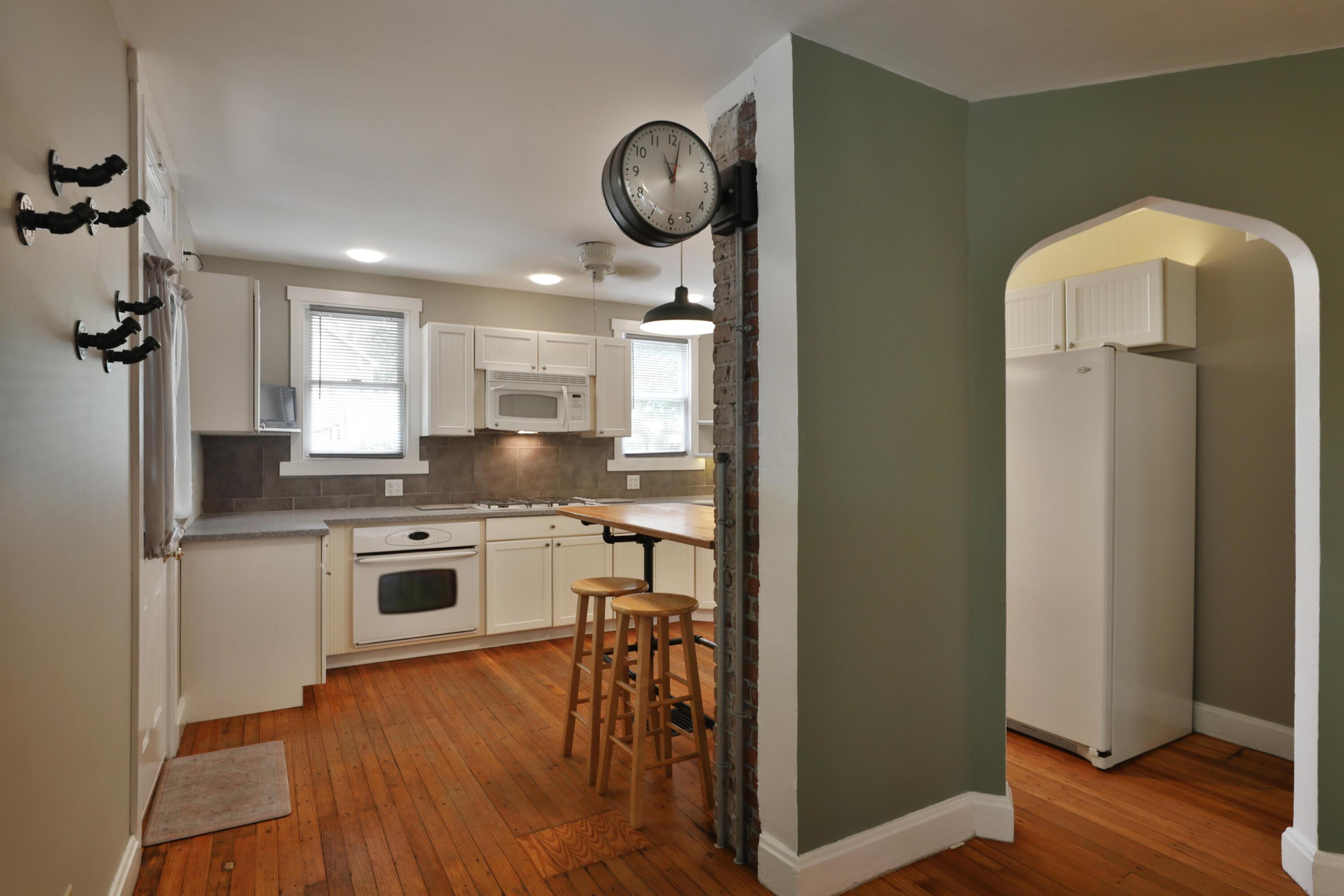 588 Midgard Road Columbus, OH 43202 - Photo 18 of 40 588-MidgardRd-15