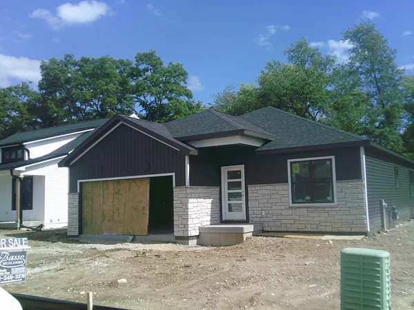 $592,000 | 314 Evan Dr Lake, Lake Geneva, WI 53147