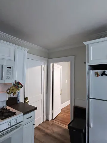 $1,400 | 26 Bolton Street, Unit 2R, Somerville, MA 02143