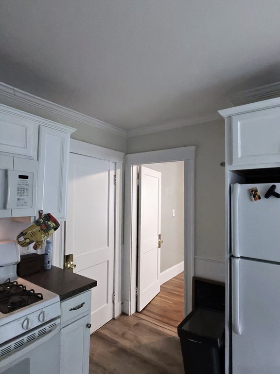 26 Bolton Street, Unit 2R Somerville, MA 02143 - Photo 5 of 18