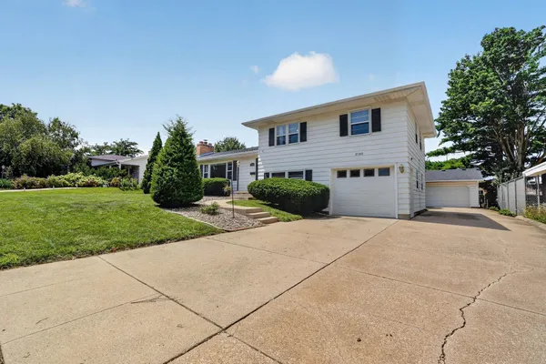 $279,900 | 2140 Touchae Street, Waterloo, IA 50702