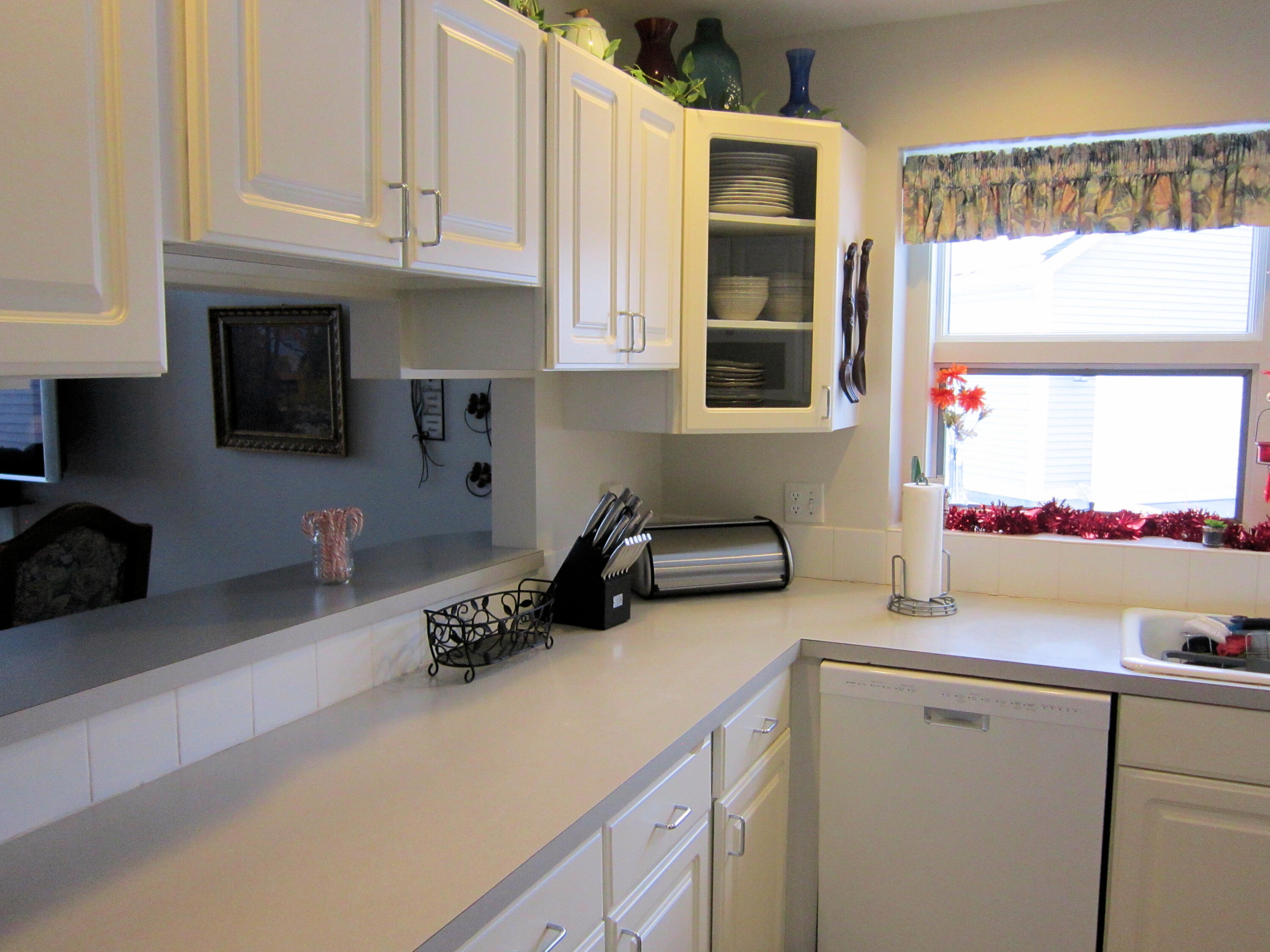 2988 Ridgeview Muskegon, MI 49445 - Photo 8 of 31 8