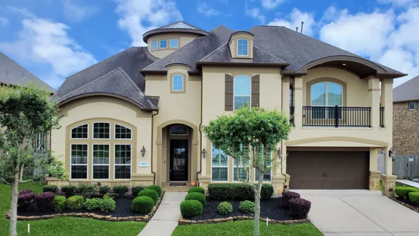 $869,500 | 2202 Texoma Bend Lane, Friendswood, TX 77546