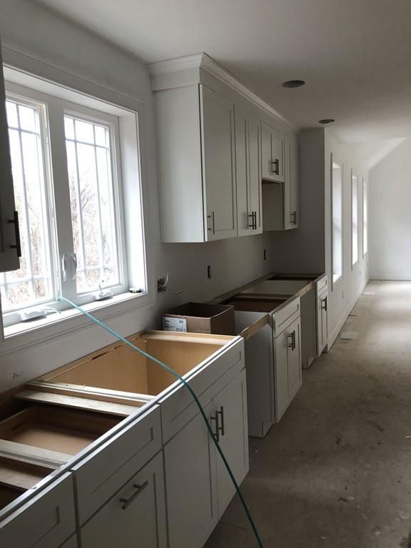 326 Campbell Road North Andover, MA 01845 - Photo 4 of 8