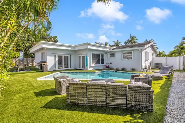 $979,000 | 5211 Northeast 26th Avenue, Lighthouse Point, FL 33064