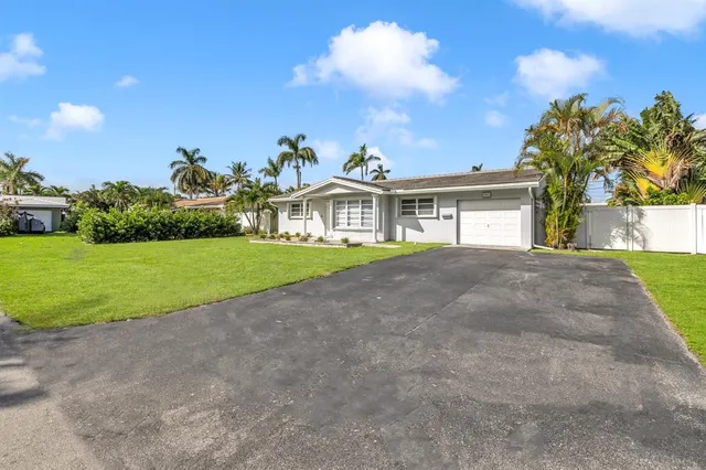 $979,000 | 5211 Northeast 26th Avenue, Lighthouse Point, FL 33064