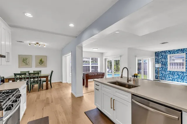 $979,000 | 5211 Northeast 26th Avenue, Lighthouse Point, FL 33064