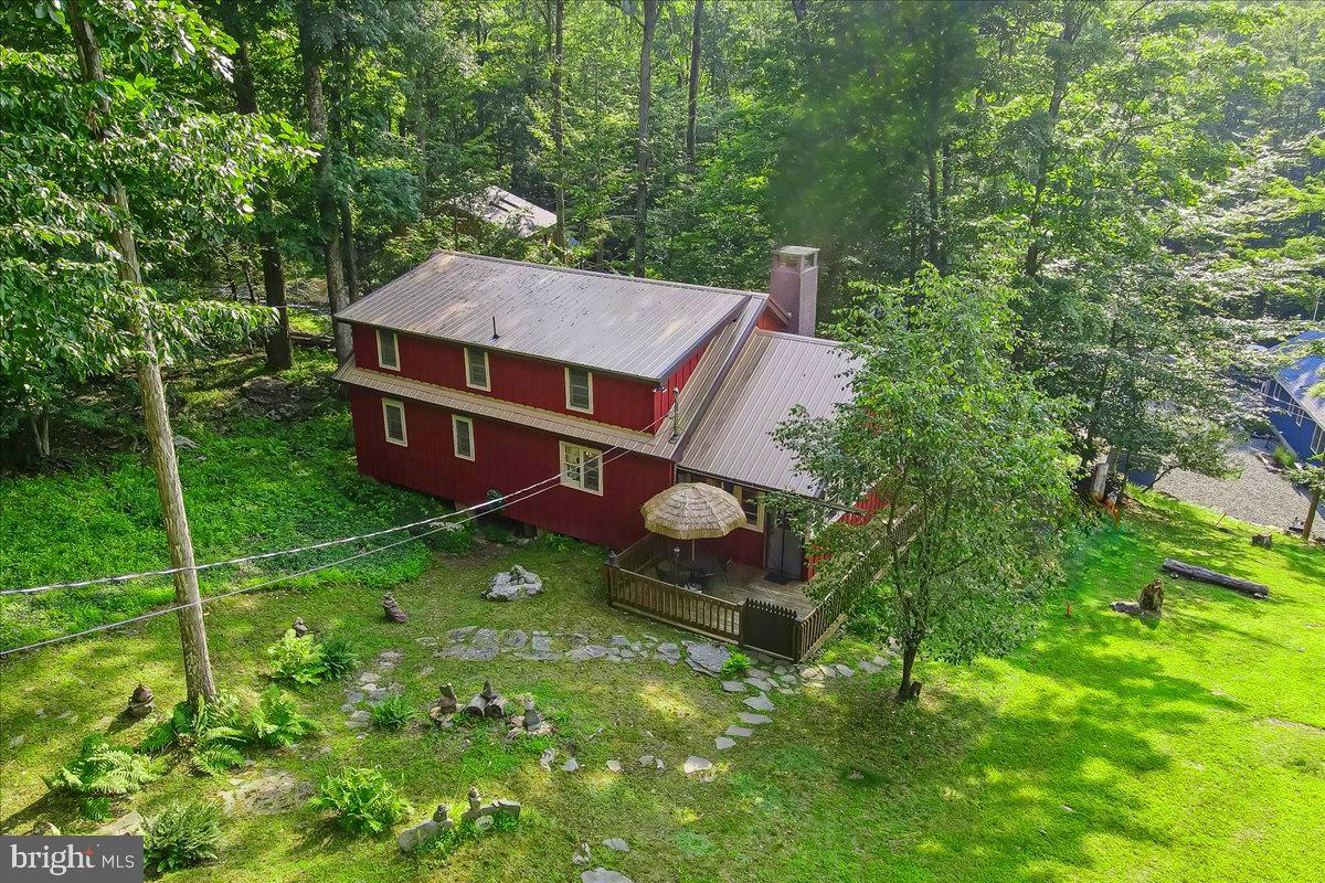 112 Beechwood Cove Road Greentown, PA 18426 - Photo 58 of 59 a aerial view of a house