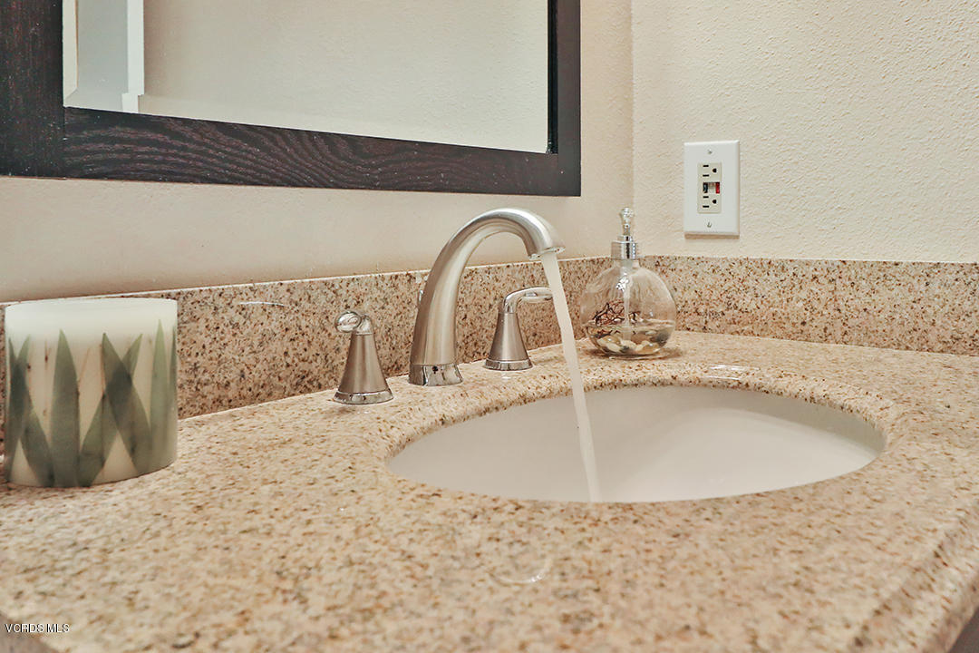 5031 Alta Colina Road Camarillo, CA 93012 - Photo 22 of 35 gHall Bath2