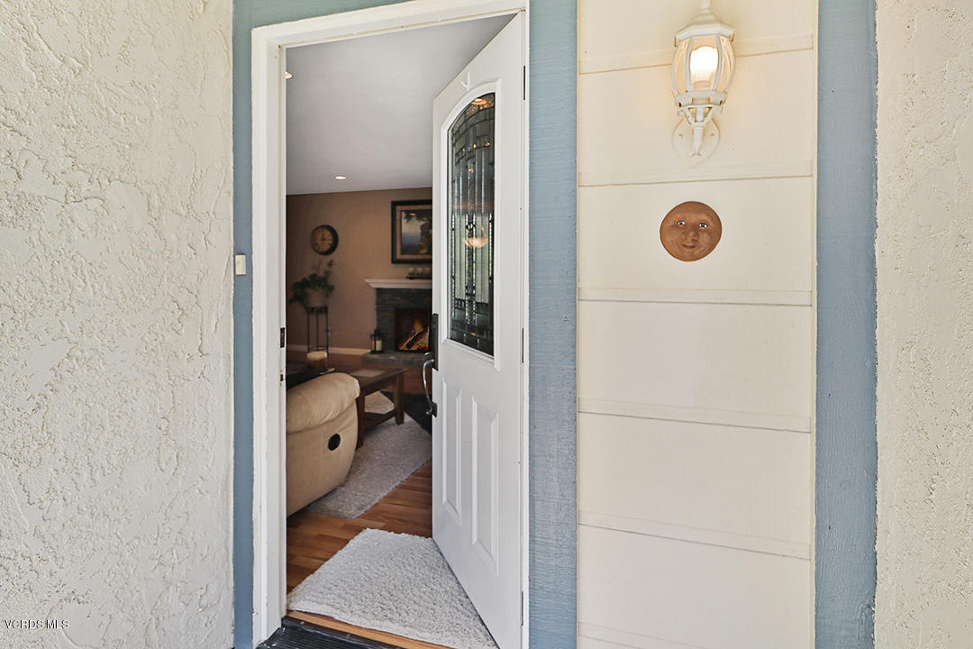 5031 Alta Colina Road Camarillo, CA 93012 - Photo 5 of 35 aFront and Entry6