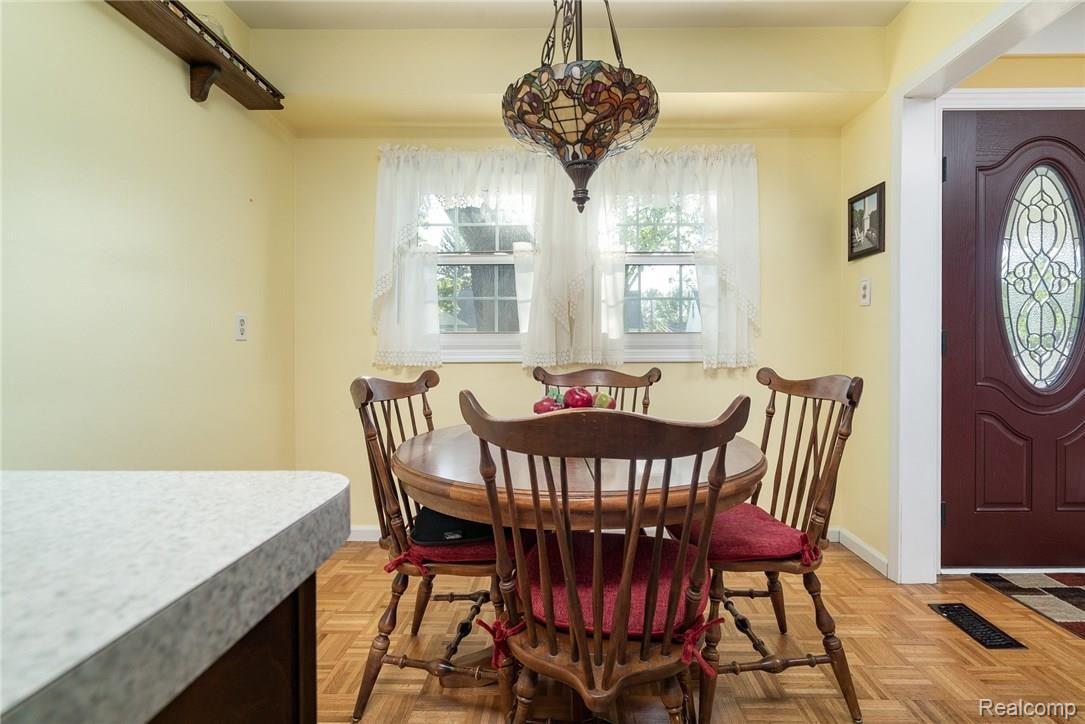 1358 Oakley Road Clawson, MI 48017 - Photo 13 of 28 1358-Oakley-Rd-13.jpg