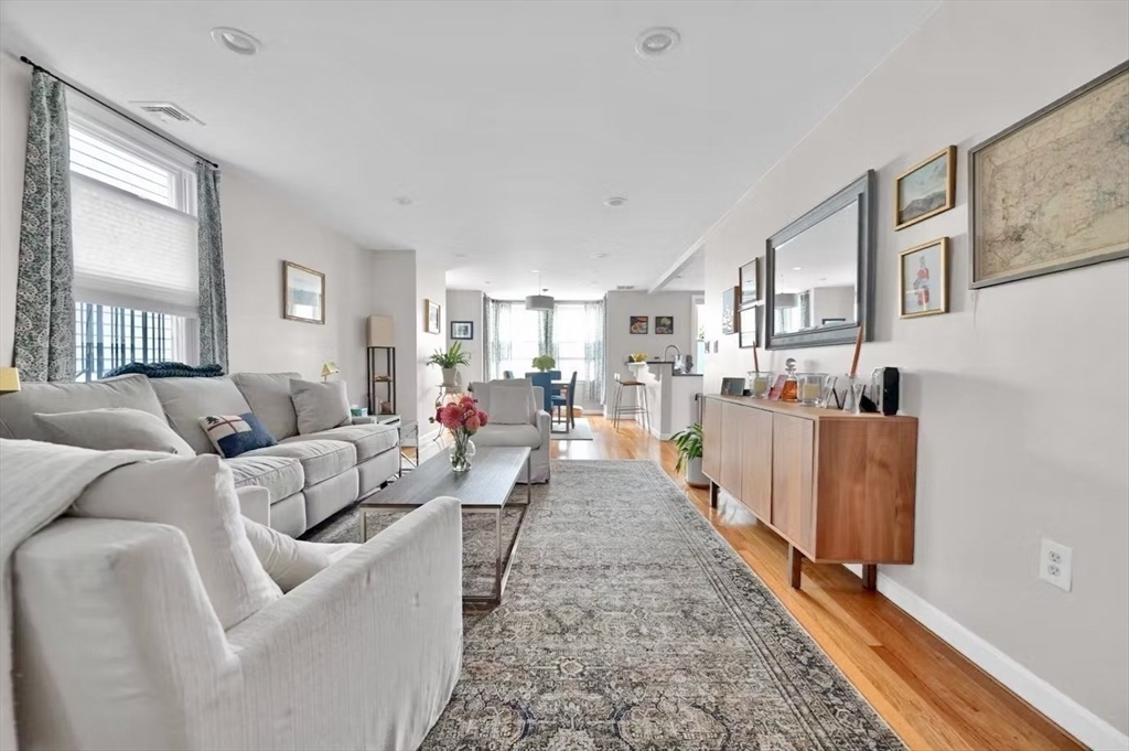 28 Monument Street, Unit 2 Boston, MA 02129 - Photo 3 of 15