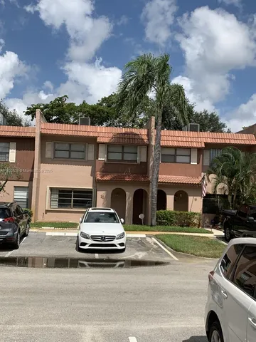 $2,500 | 11 Madrid Lane, Unit 218, Davie, FL 33324