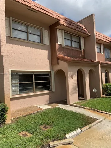 $2,500 | 11 Madrid Lane, Unit 218, Davie, FL 33324