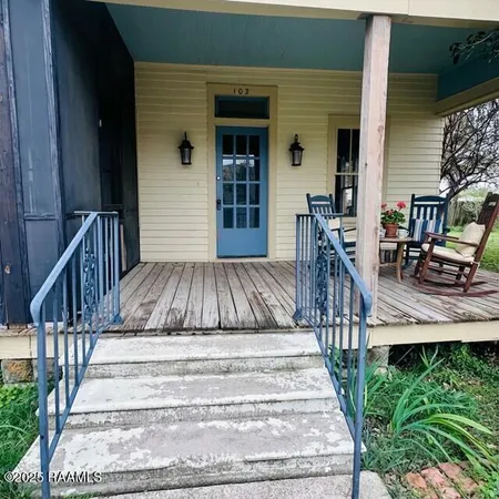 $199,500 | 102 North Cunningham Street, Rayne, LA 70578