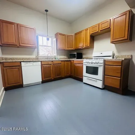 $199,500 | 102 North Cunningham Street, Rayne, LA 70578