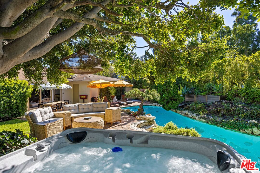 1133 Somera Road Los Angeles, CA 90077 - Photo 3 of 44