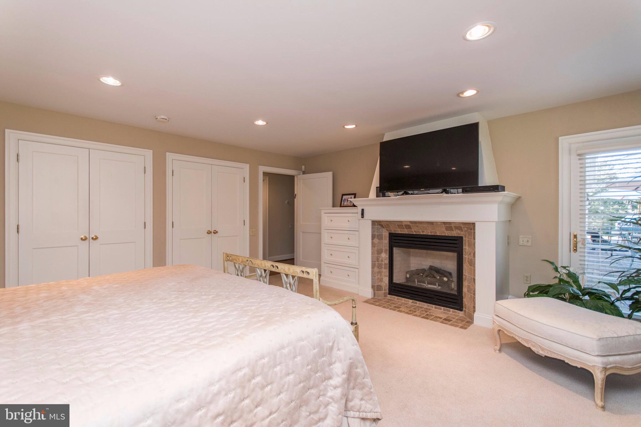 1045 Susquehanna Road Rydal, PA 19046 - Photo 22 of 42