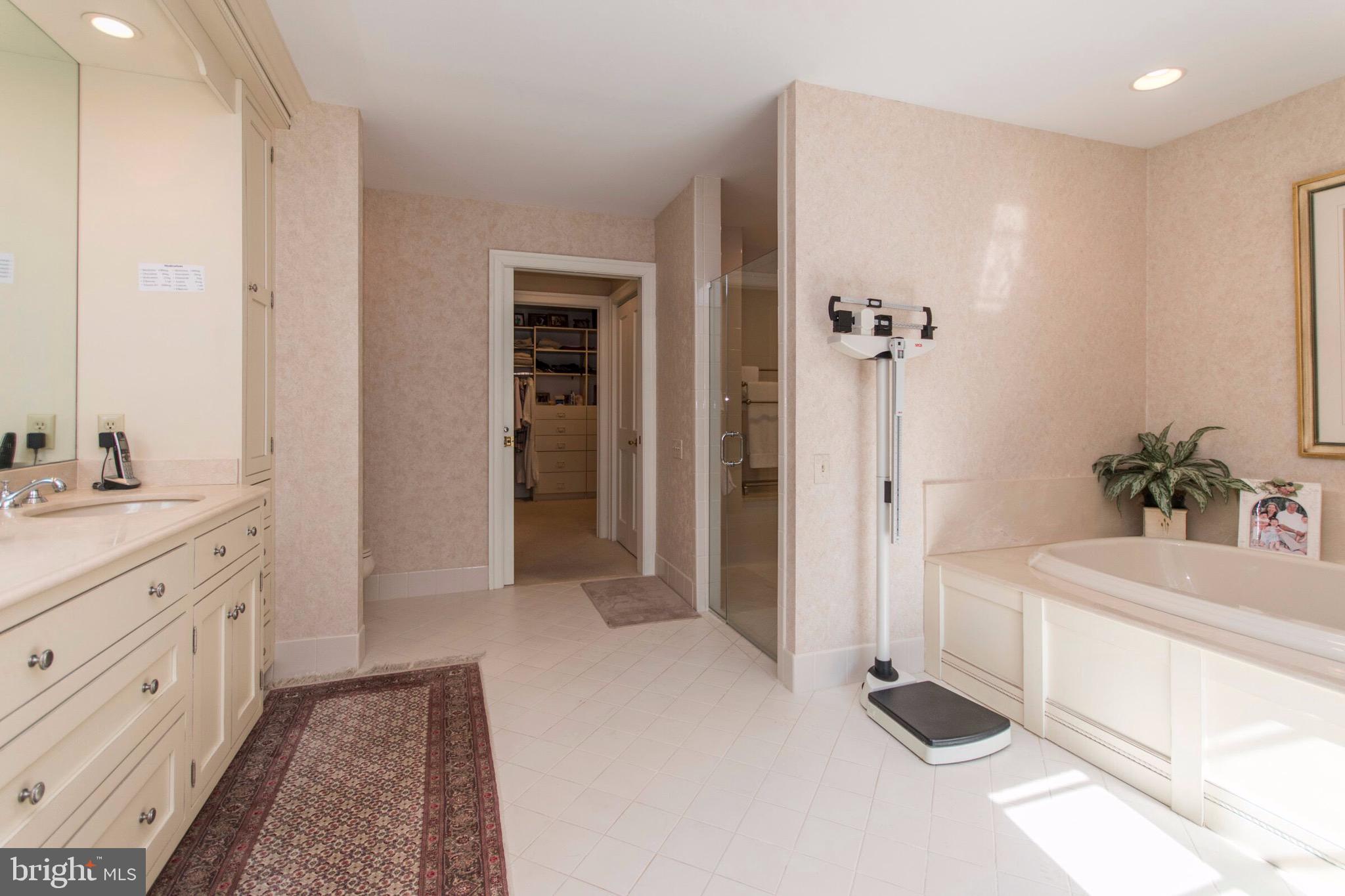1045 Susquehanna Road Rydal, PA 19046 - Photo 27 of 42