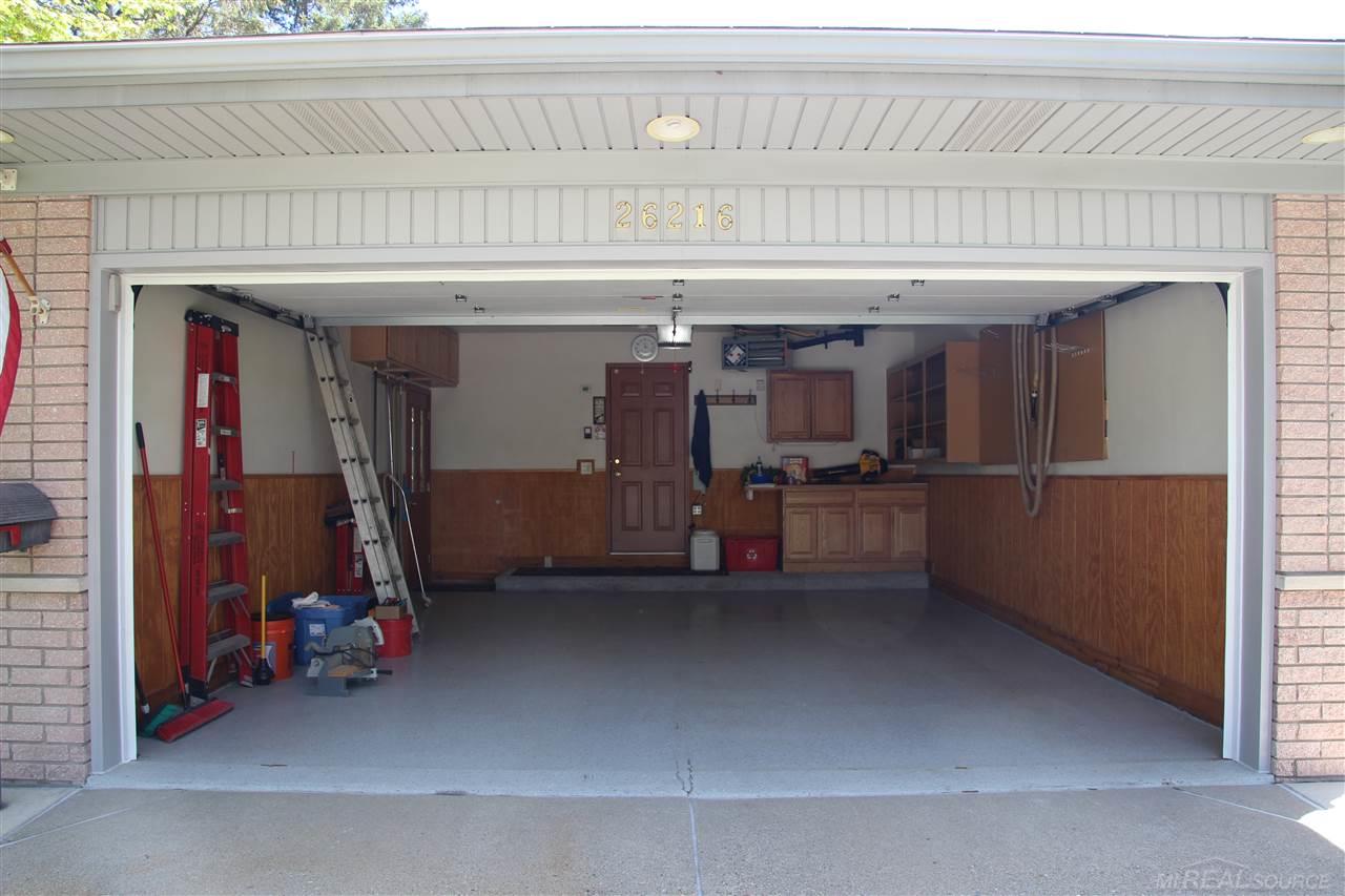 26216 Burg Road Warren, MI 48089 - Photo 3 of 63