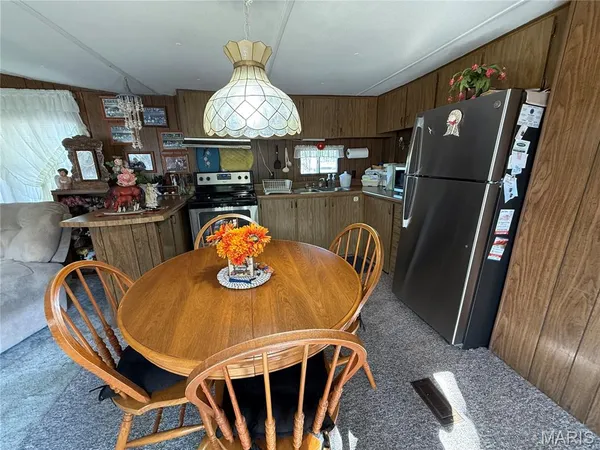$325,000 | 751 Torrens Street, Tilden, IL 62292