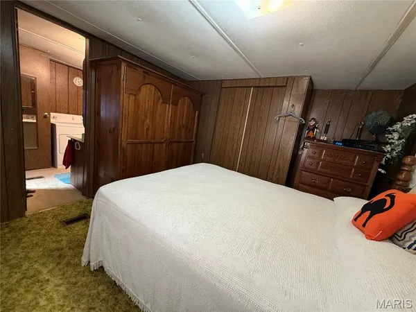 $325,000 | 751 Torrens Street, Tilden, IL 62292