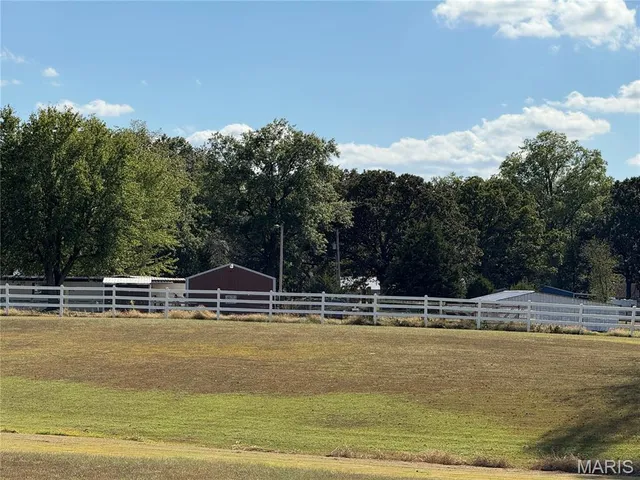 $325,000 | 751 Torrens Street, Tilden, IL 62292