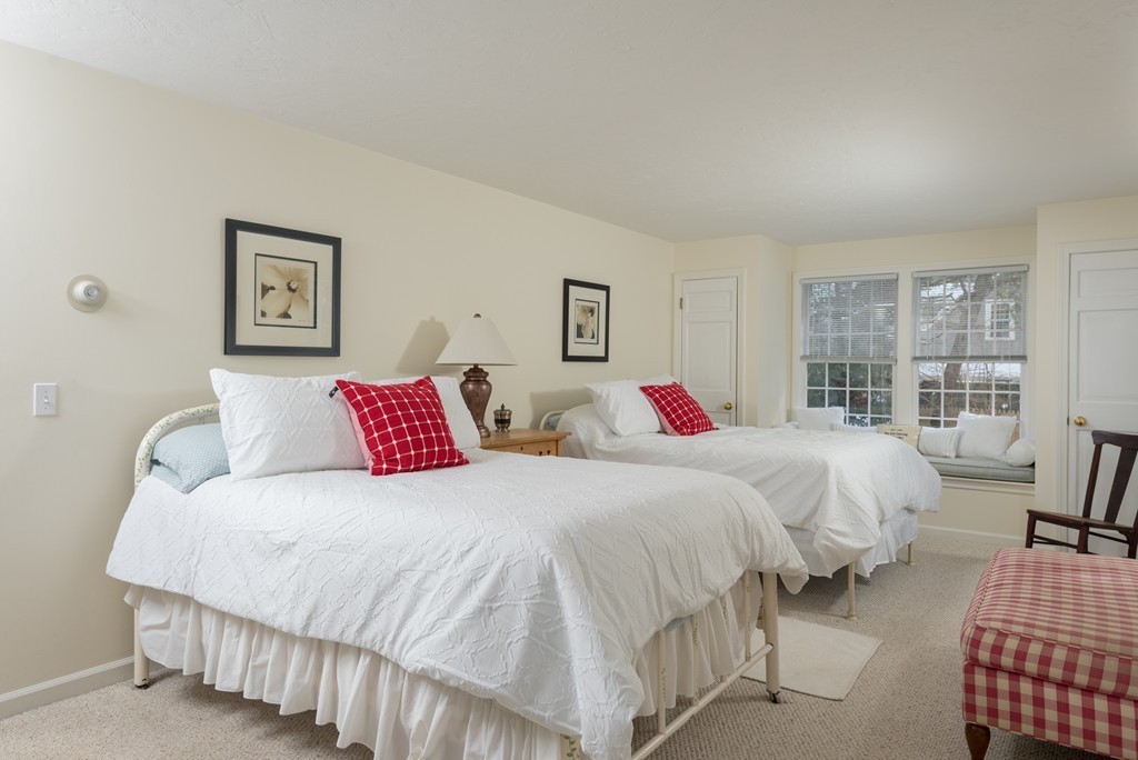 11 Pheasanthill Road Norfolk, MA 02056 - Photo 16 of 29 Gallery Image 16