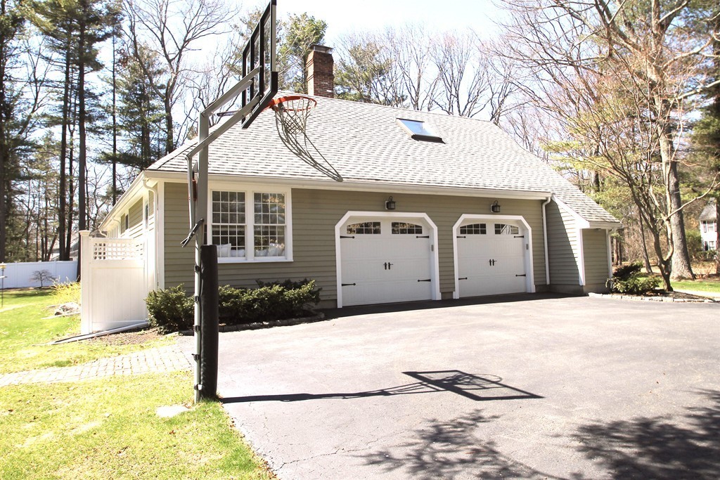 11 Pheasanthill Road Norfolk, MA 02056 - Photo 3 of 29 Gallery Image 3