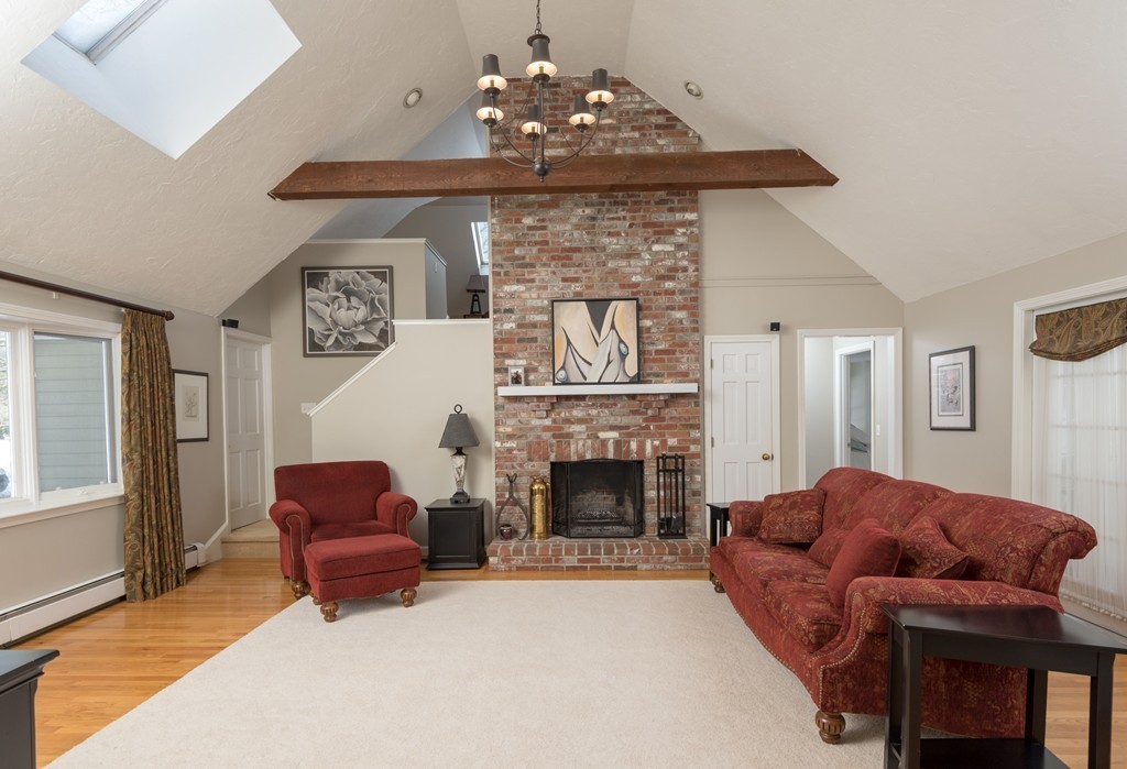 11 Pheasanthill Road Norfolk, MA 02056 - Photo 4 of 29 Gallery Image 4