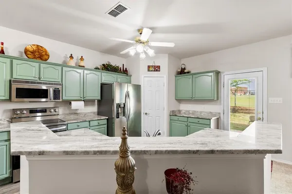 $289,000 | 3505 Austin Street, Gainesville, TX 76240