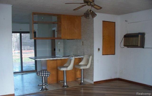 3455 Richfield Road Flint, MI 48506 - Photo 5 of 8 31243926 Living Rm
