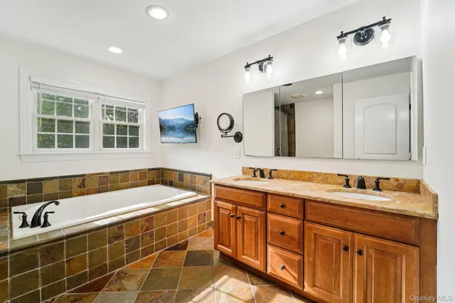 $1,100,000 | 26 Summit Avenue, Tappan, NY 10983