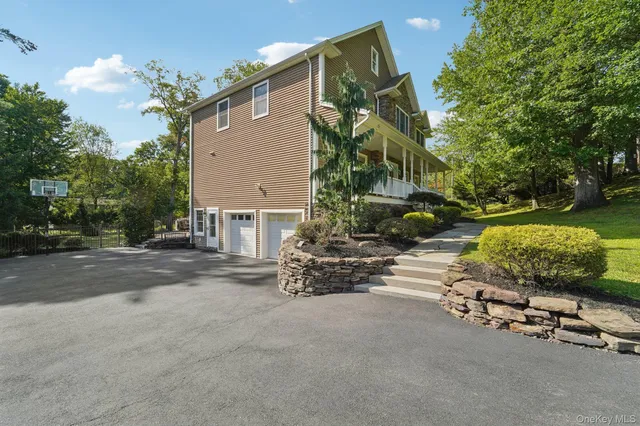 $1,100,000 | 26 Summit Avenue, Tappan, NY 10983