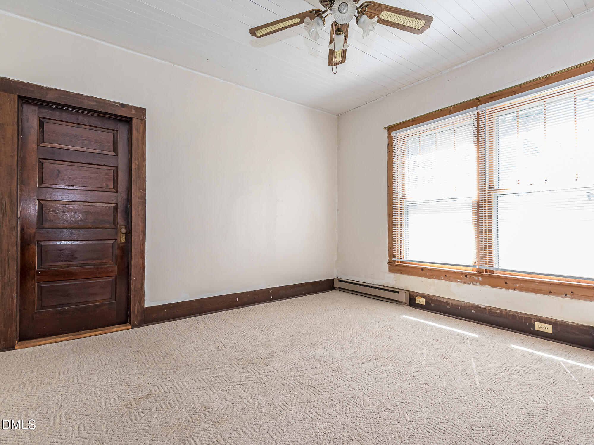 381 Royal Road Roseboro, NC 28382 - Photo 21 of 30 a view of an empty room with a window