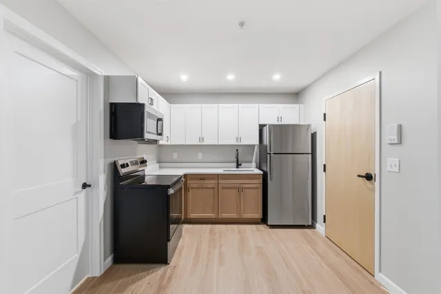 $1,775 | 15 Mountain Road, Unit 106, Goffstown, NH 03045