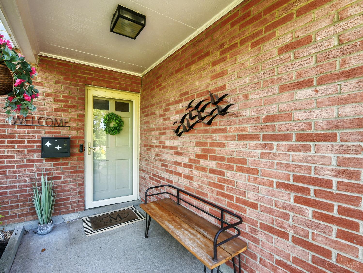 10562 Hadley Road Cincinnati, OH 45218 - Photo 2 of 22 Gallery Image 2