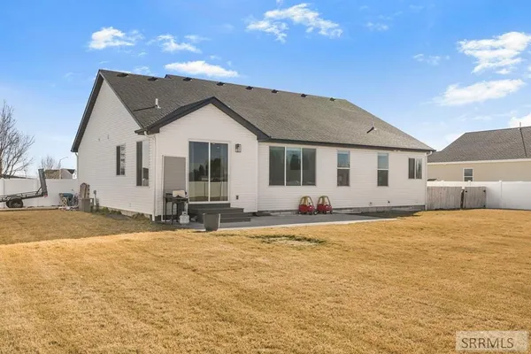 $599,900 | 2525 East Pinnacle Drive, Idaho Falls, ID 83401