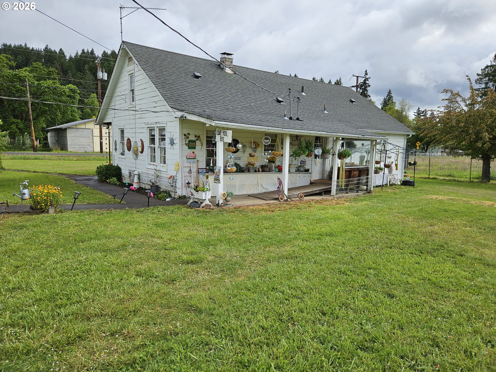 31782 Gowdyville Road Cottage Grove, OR 97424 - Photo 3 of 29