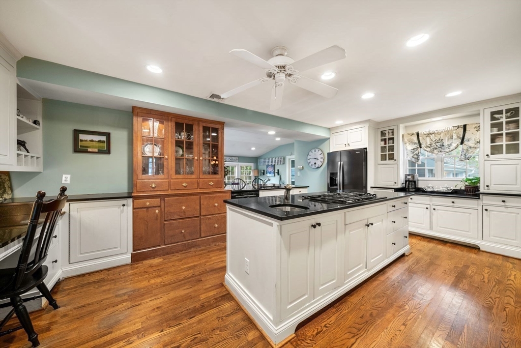3 Burnham Road Dover, MA 02030 - Photo 5 of 32 Gallery Image 5