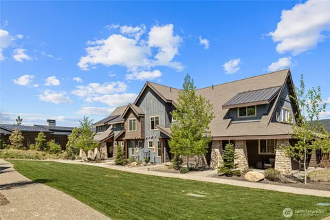 $1,049,000 | 131 Big Hill Drive, Cle Elum, WA 98922