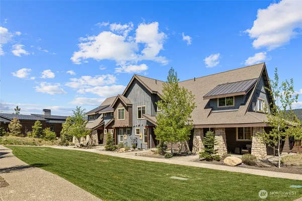 $1,049,000 | 131 Big Hill Drive, Cle Elum, WA 98922