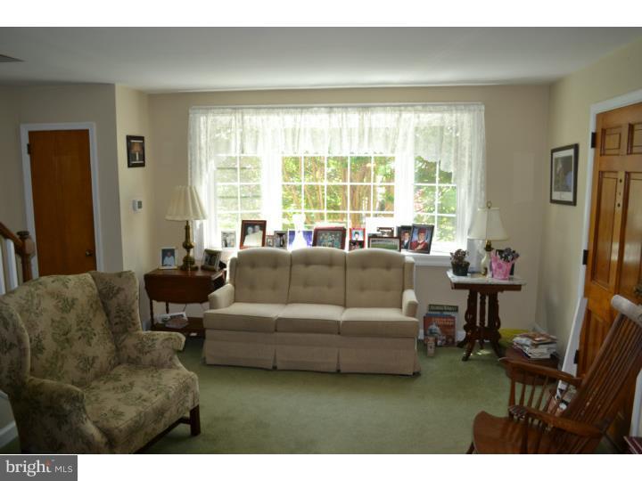 738 Michell Street Ridley Park, PA 19078 - Photo 11 of 20 Living Room