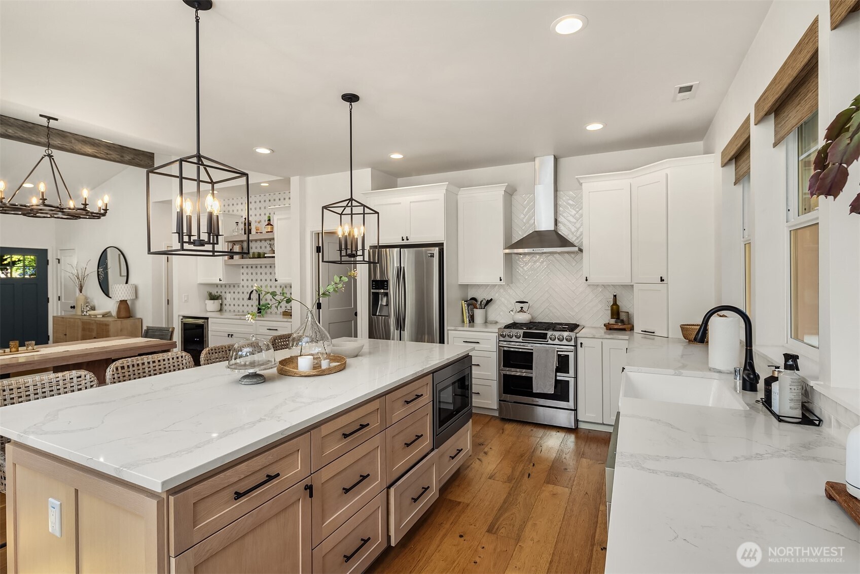 5256 40th Avenue Southwest Seattle, WA 98136 - Photo 12 of 40