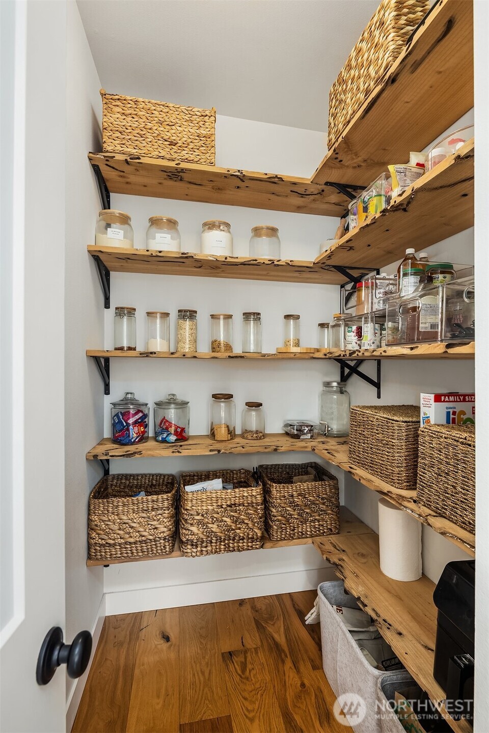 5256 40th Avenue Southwest Seattle, WA 98136 - Photo 14 of 40