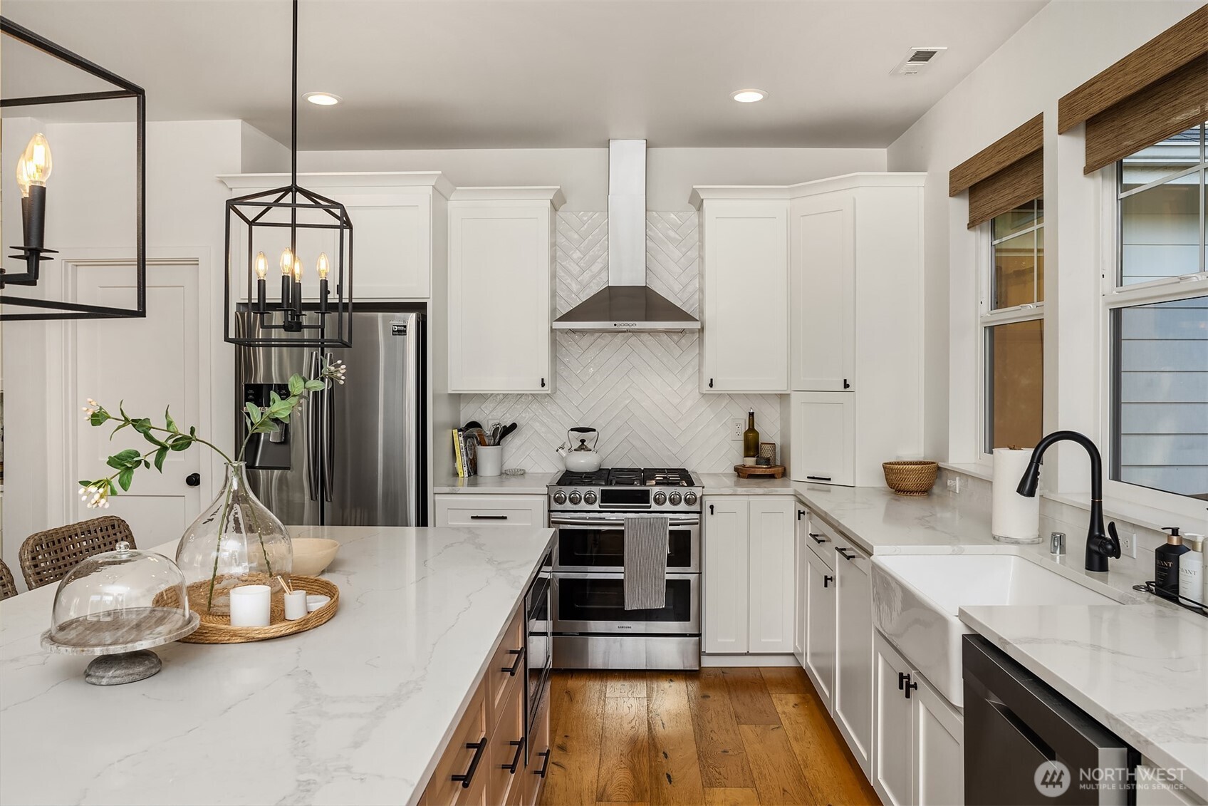 5256 40th Avenue Southwest Seattle, WA 98136 - Photo 17 of 40