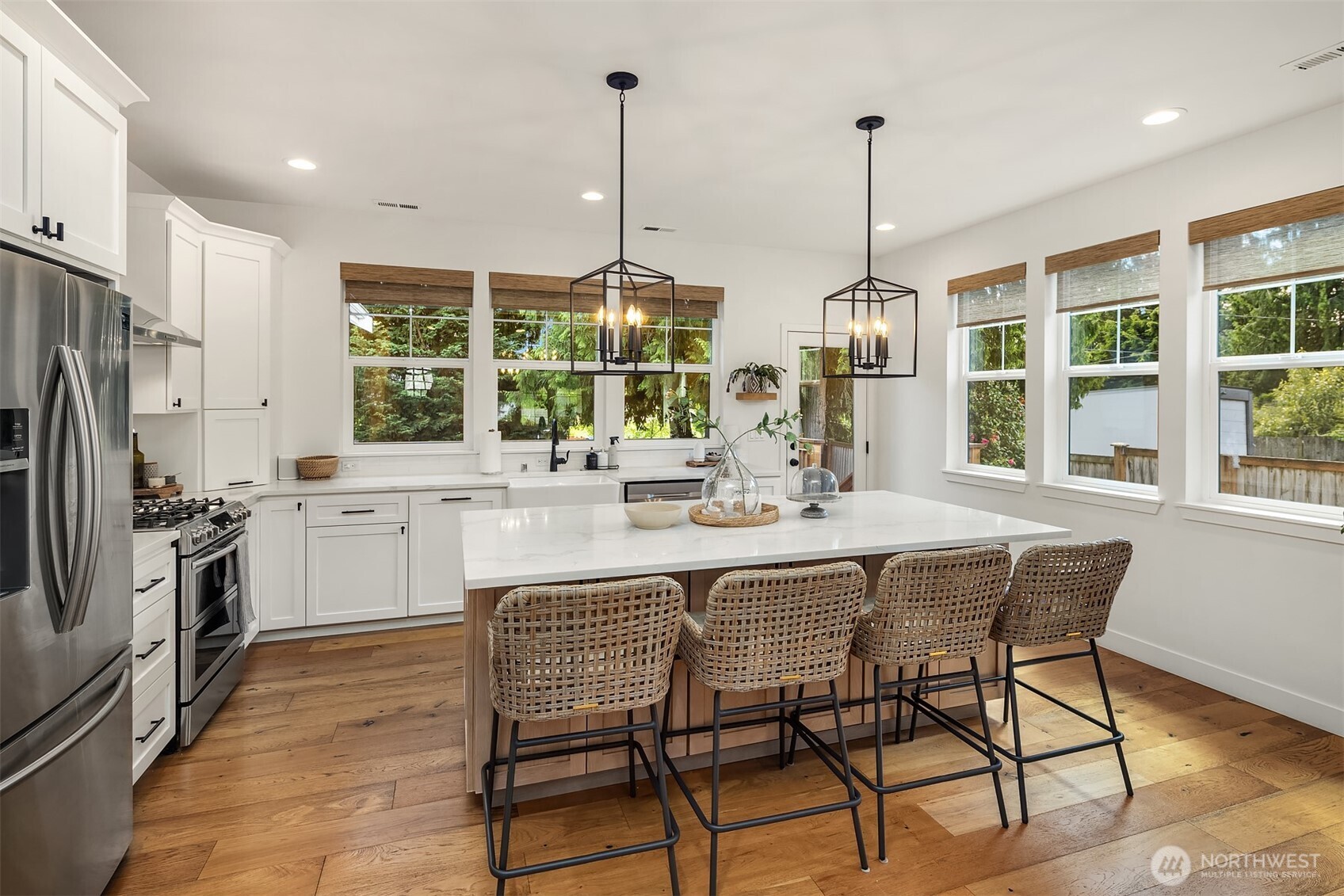 5256 40th Avenue Southwest Seattle, WA 98136 - Photo 8 of 40